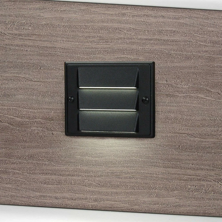 DekPro EFFEX Louvered Stair Light 6 DekPro EFFEX Louvered Stair Light - Image 4